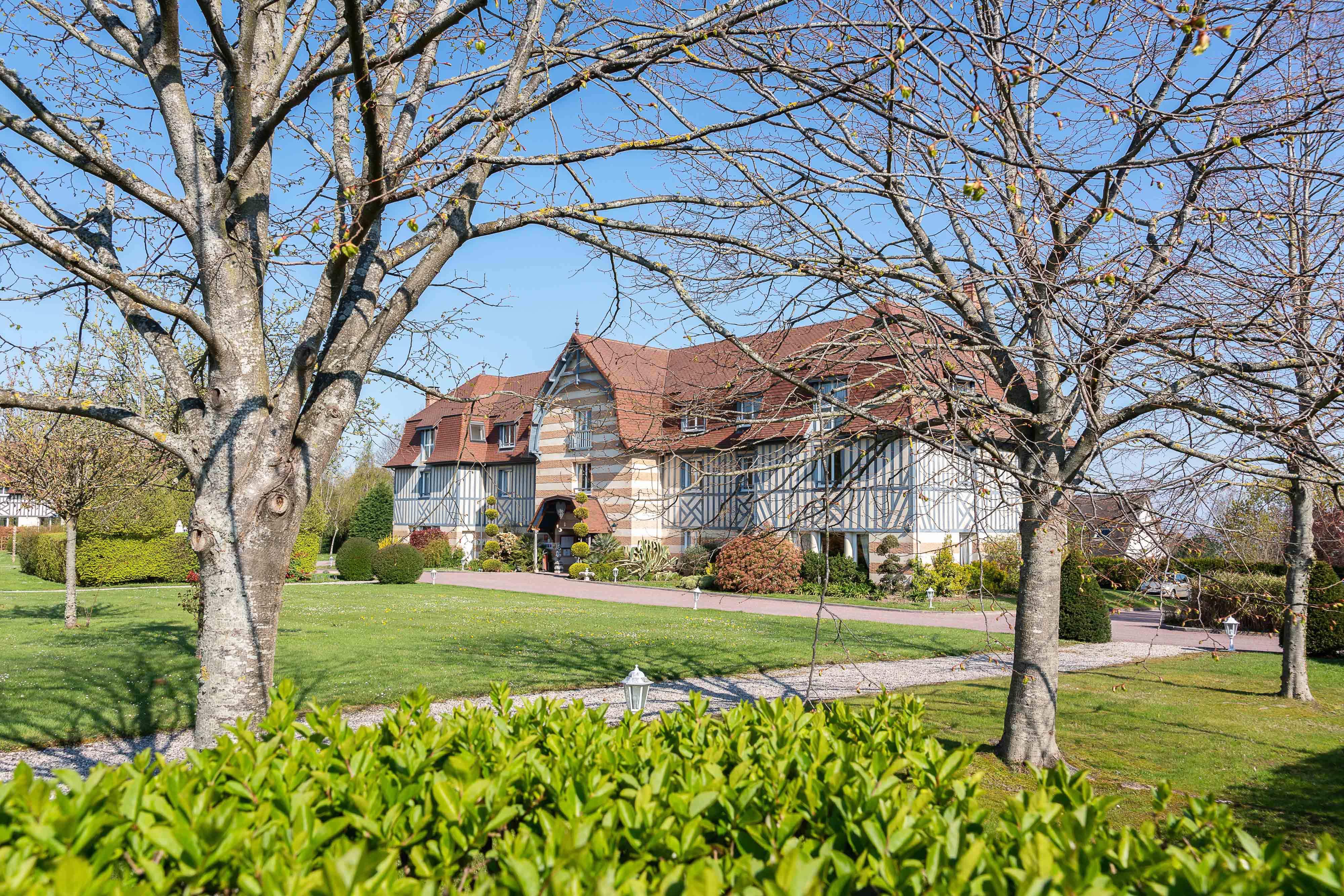 Le Manoir De La Poterie & Spa Cricqueboeuf Exterior photo